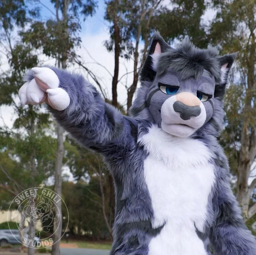 Thunder the snow leopard fursuit photo 2
